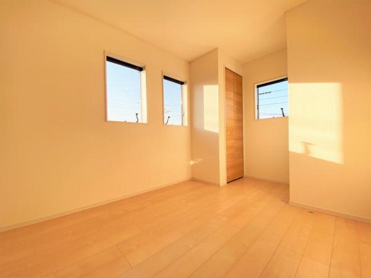2面採光の明るいお部屋