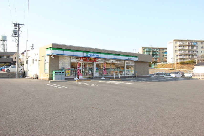 コンビニ ファミリーマート宮津団地店