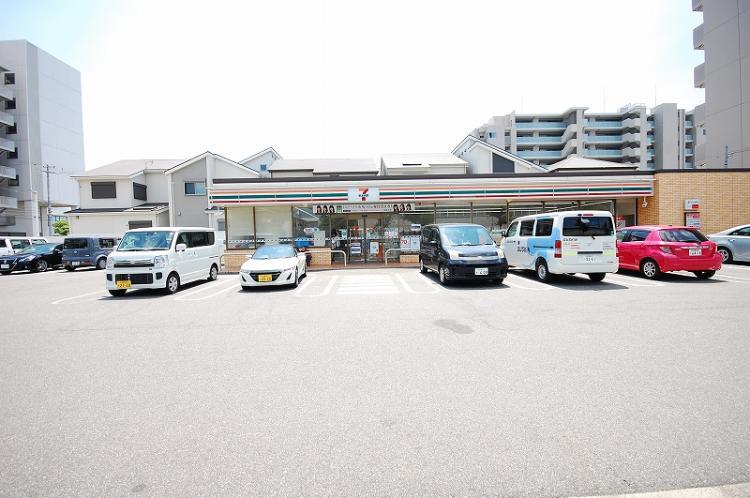 コンビニ セブン‐イレブン 名古屋港区七番町 徒歩約7分