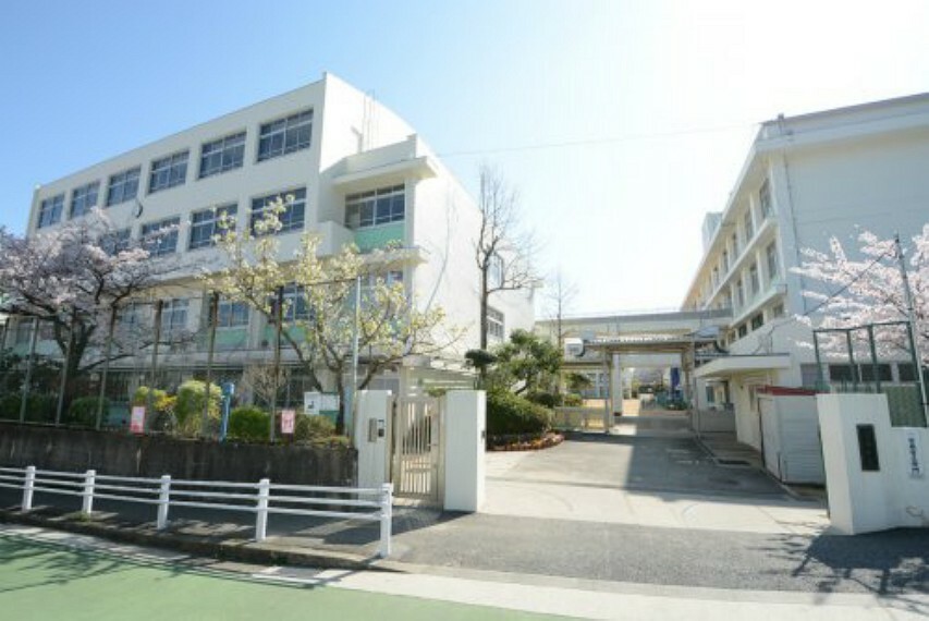 小学校 【小学校】神戸市立渦が森小学校まで1020m
