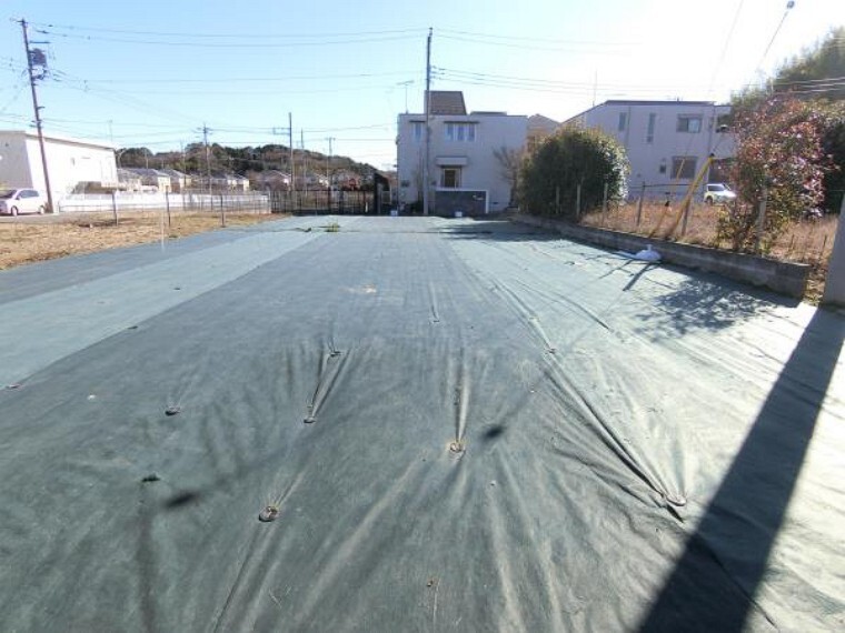 現況写真 お隣との距離も気にならない広さ。