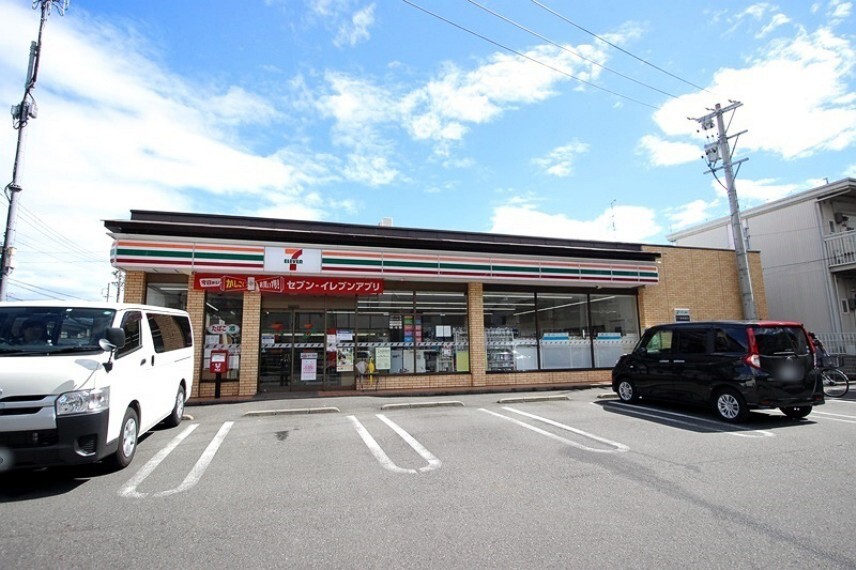 コンビニ セブンイレブン唐瀬一丁目店