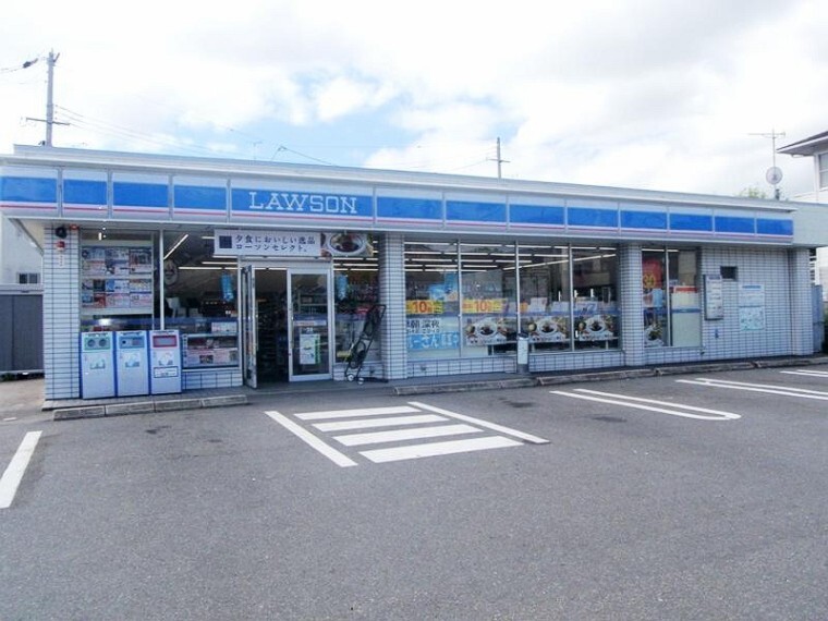 コンビニ 【コンビニエンスストア】ローソン 亀岡千代川店まで653m