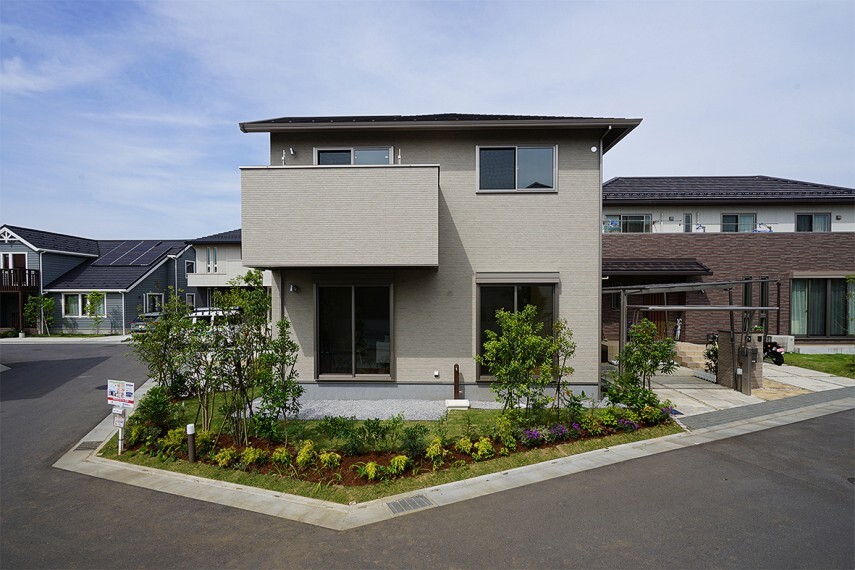 現況外観写真 No.53号棟 南西角地に佇む住まい