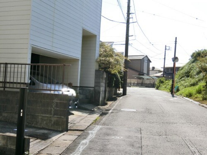 現況写真 前面道路は約6m幅です。