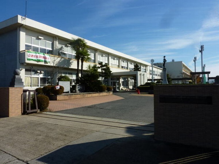 中学校 豊田市立崇化館中学校
