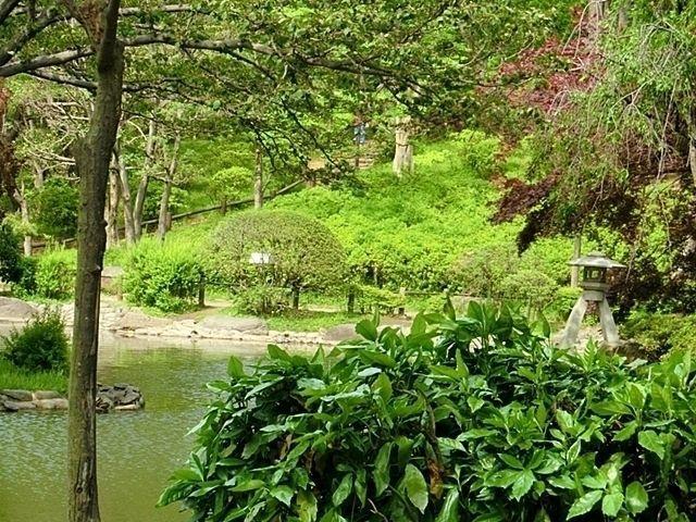 有栖川宮記念公園 徒歩10分。