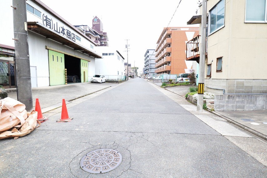 現況外観写真 前面道路約7.28m