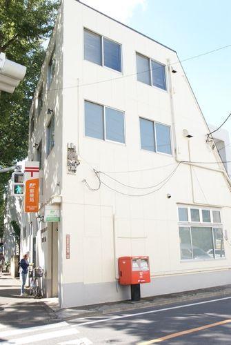 郵便局 杉並上高井戸郵便局 徒歩3分。