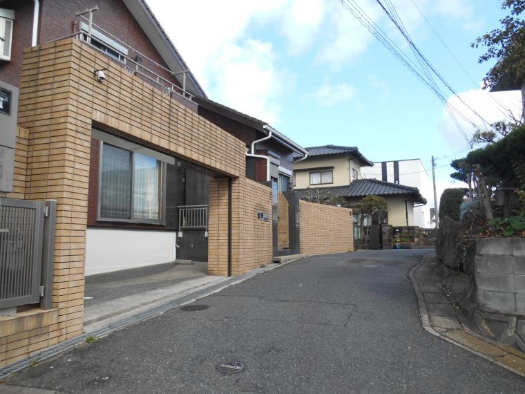 現況写真 前面道路から見た現地