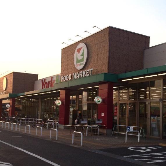 スーパー ヨークマート草加店 埼玉県草加市中央1丁目6-9