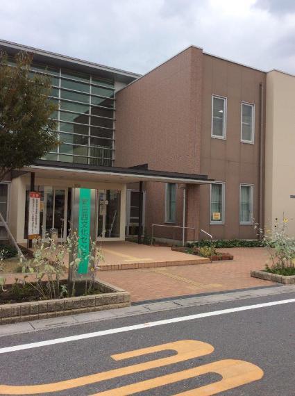 図書館 草加市新田西文化センター 埼玉県草加市新栄町243