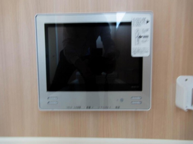 バスタイムでもゆったりくつろぎながらテレビを