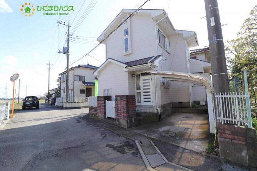 外観写真 白を基調とした外観で綺麗です