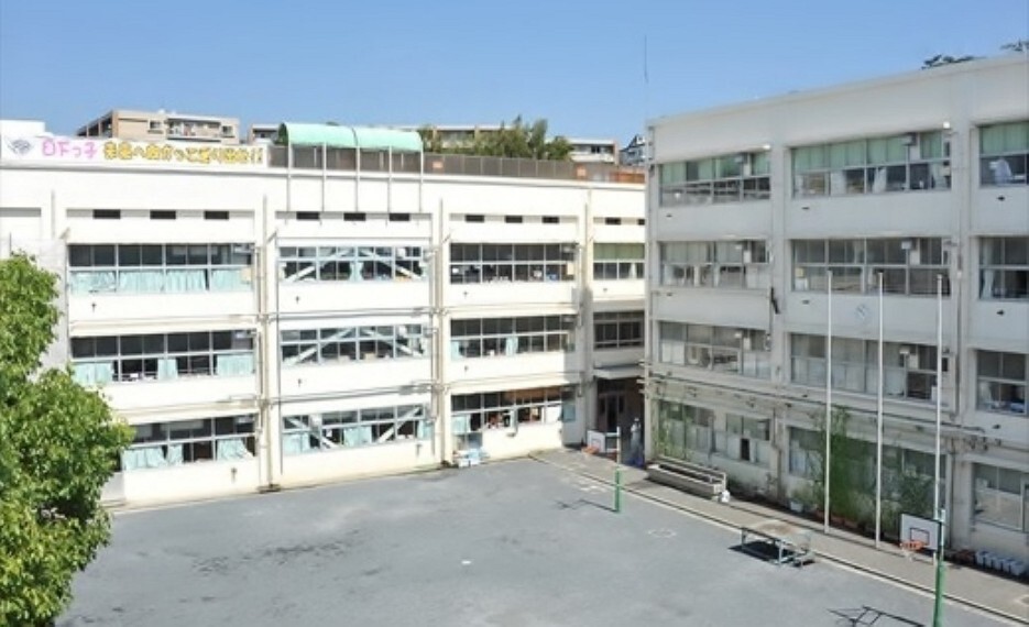 小学校 横浜市立日下小学校