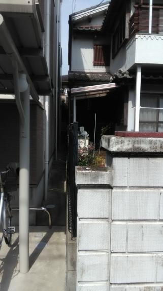 現況写真 駐車が苦手な方にも嬉しい前面6m道路に面した住まい