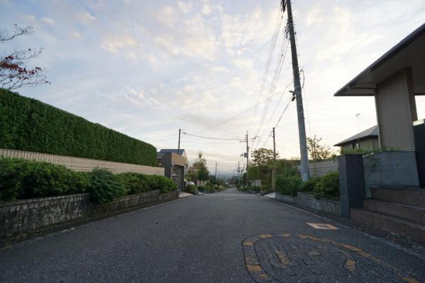 現況写真 角地に立地しているため、陽当り良好
