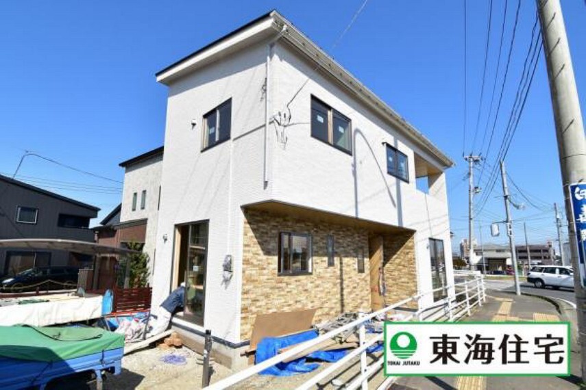 現況外観写真 完成までもう少し!利府街道も近く交通の便は良好!