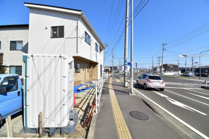 現況写真 前面道路含む現地外観写真(令和2年3月撮影)