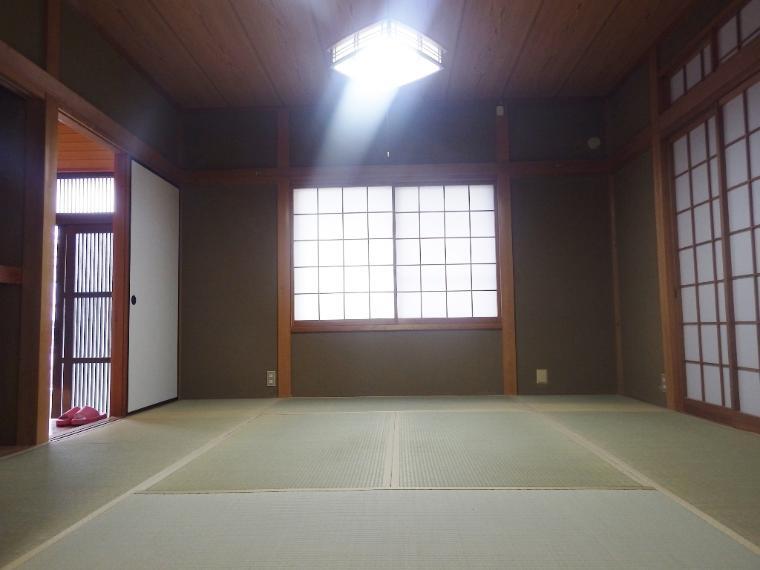 和室 8帖の和室