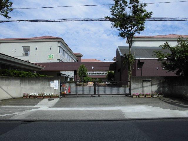 小学校 足利市立けやき小学校 市役所や大日、足利学校にも近い小学校です