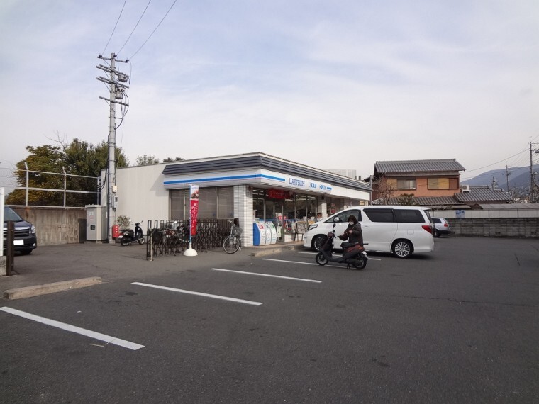コンビニ 【コンビニエンスストア】ローソン醍醐多近田店まで900m