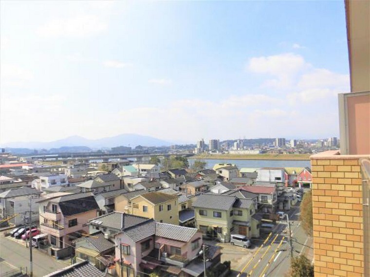 眺望 バルコニーからの眺望です。最上階なので見晴し、日当たりともに良好です。