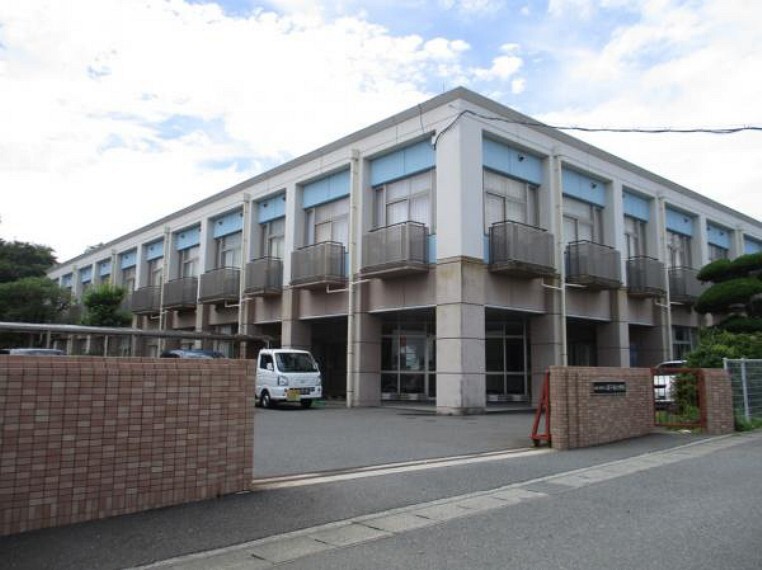 小学校 高千帆小学校まで約1000m(徒歩13分)お友達との通学も楽しい思い出になりますね。