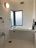 浴室 白を基調とした明るいデザイン