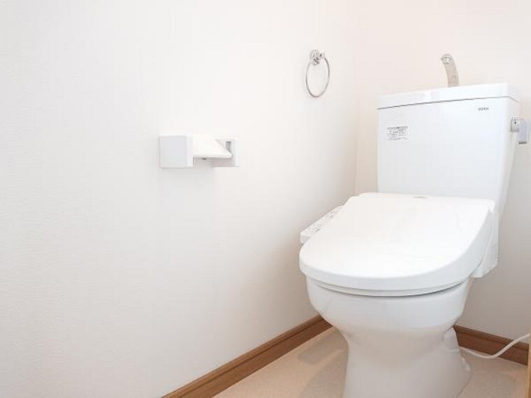 トイレ 【リフォーム済】2階にもトイレがあります。2階にトイレがあると便利ですよね。