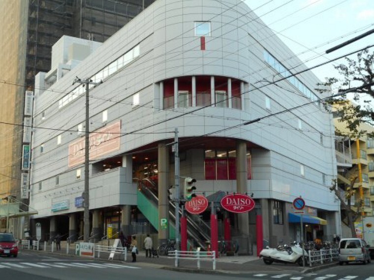 【生活雑貨店】ザ・ダイソー神戸東山店まで770m