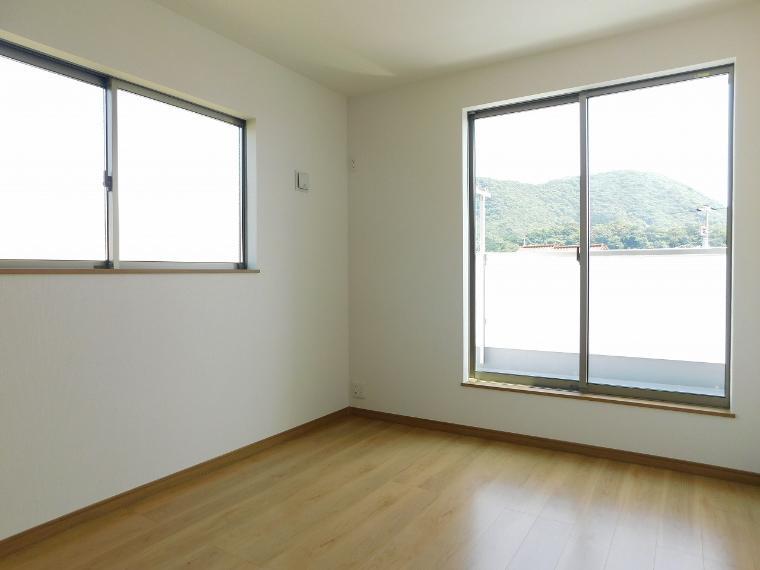 収納 各お部屋が2面採光です