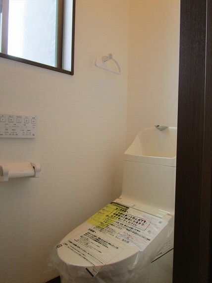 トイレ ウォシュレット機能付きトイレです。