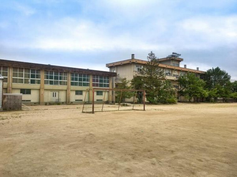 中学校 <渡利中学校>徒歩39分/3125m