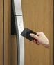 防犯設備 玄関カードキー カードをかざすだけで施解錠できます。