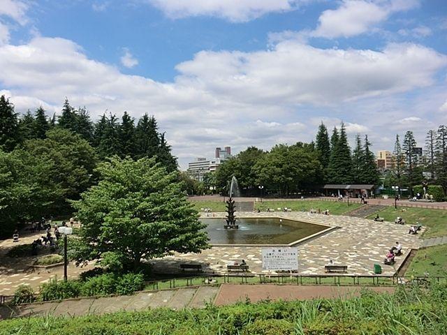 公園 世田谷公園 徒歩12分。