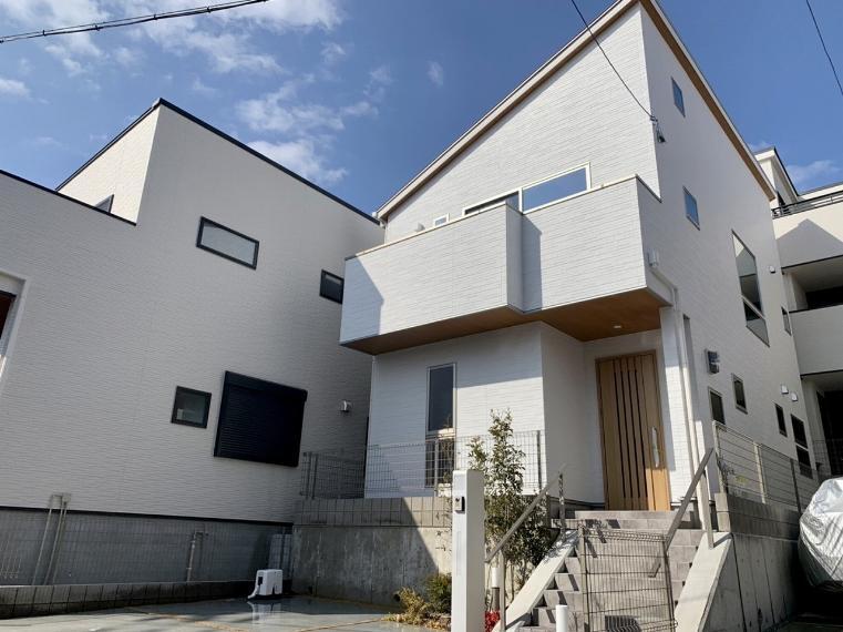 株式会社日本中央住販 学園前本店