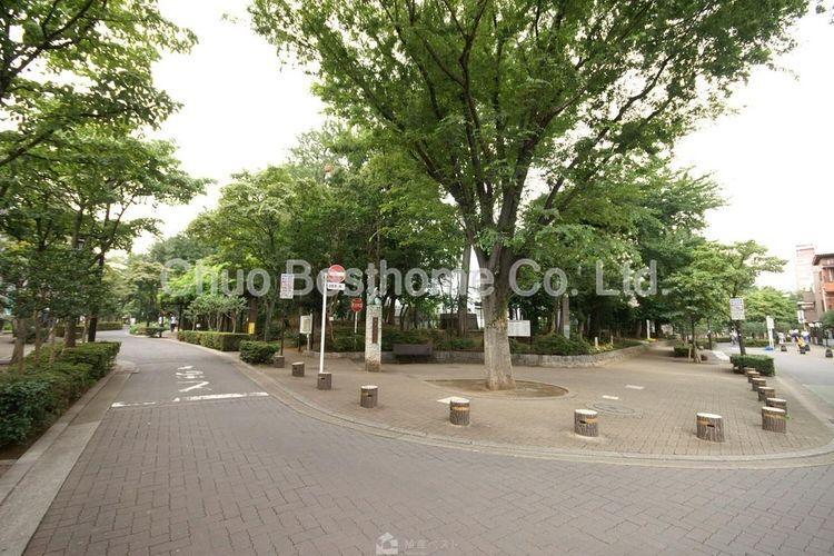 公園 蚕糸の森公園 徒歩6分。