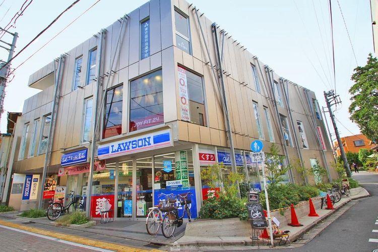 コンビニ ローソン久我山駅南店 徒歩4分。