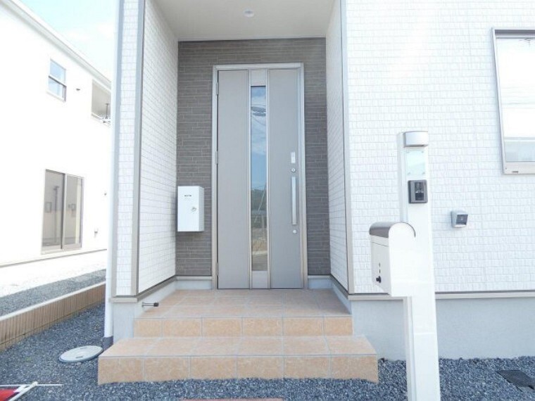 玄関 現地完成写真
