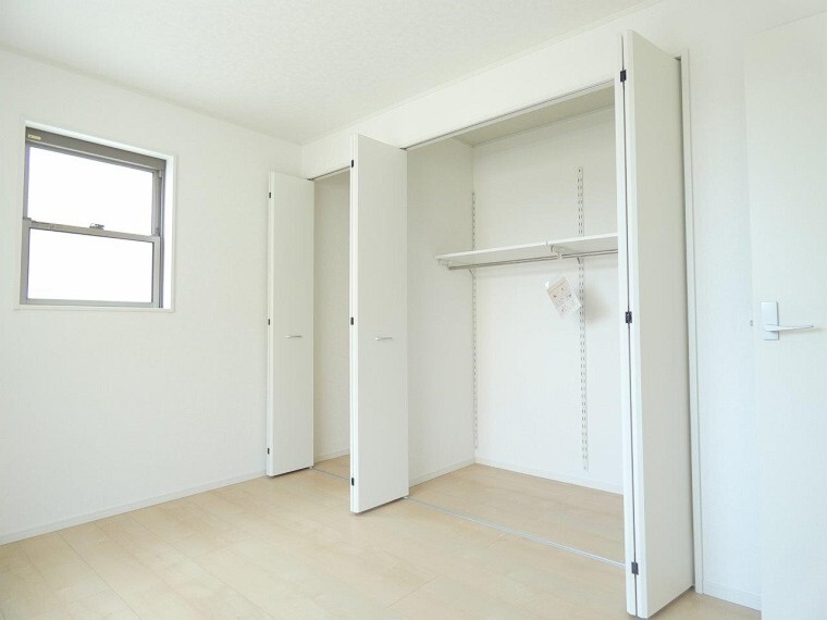 収納 各居室に収納があるため、お部屋がスッキリ広くお使え頂けます!