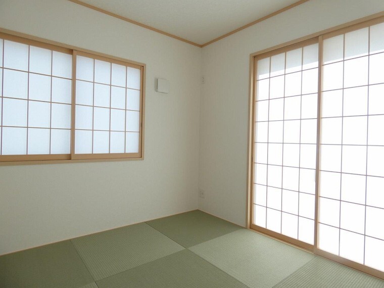 和室 障子からもれる優しい日差しはお子様のお昼寝にもぴったりですね