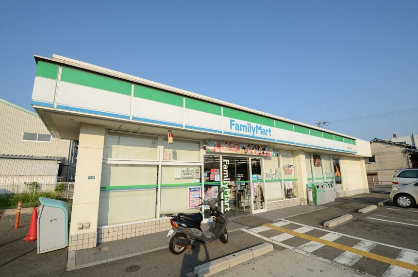 コンビニ 【コンビニエンスストア】ファミリーマート御所の前店まで1287m