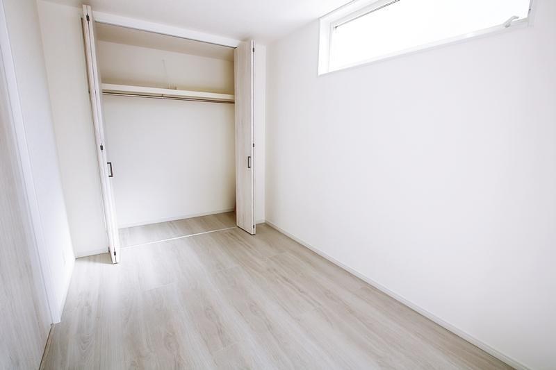 同仕様写真(内観) 施工事例です。全室収納完備で居住スペースを有効に使える間取りです。