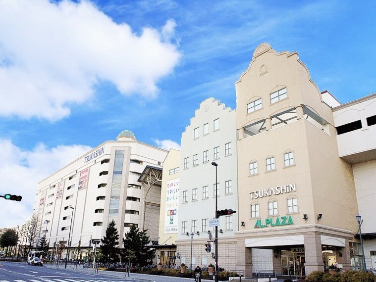 【デパート】グンゼタウンセンター つかしんまで2079m