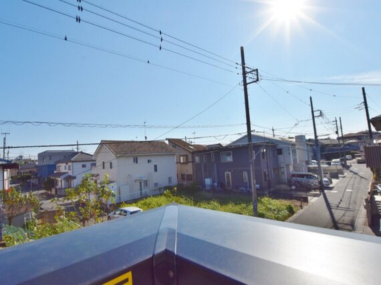 眺望 通風・採光にも優れ、心地よい光と風があふれています。