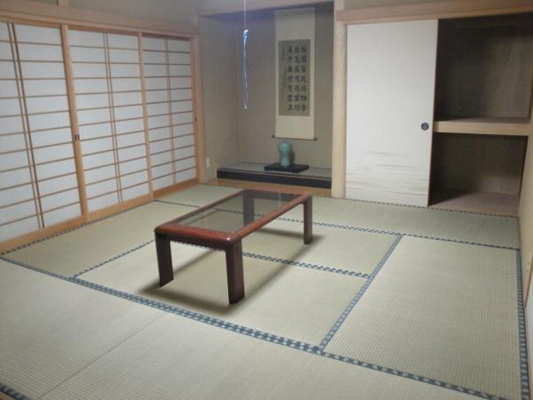 【和室】8帖の和室は、お子様との遊び場やお昼寝にもうれしい一室。