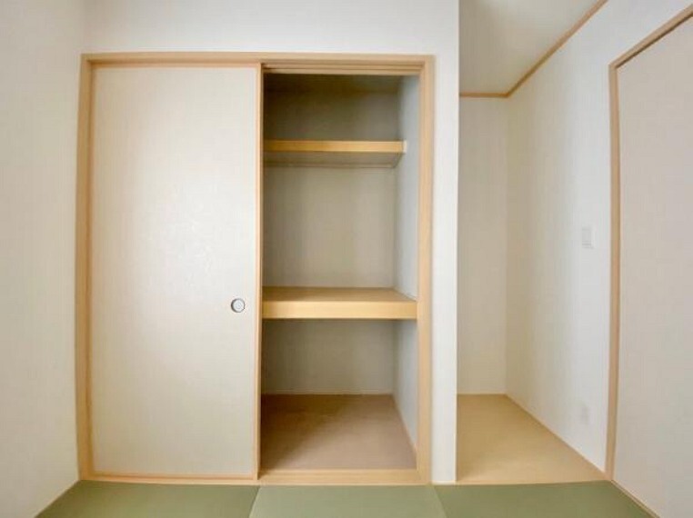 収納 お布団も収納できる広々とした押入れは、季節のものもたくさん収納しておける便利なスペースです!