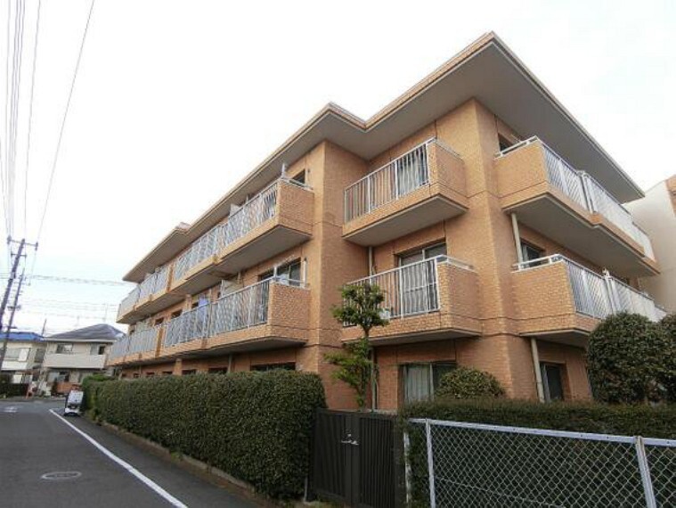 外観写真 ハイラーク武蔵野滝山 外観です。