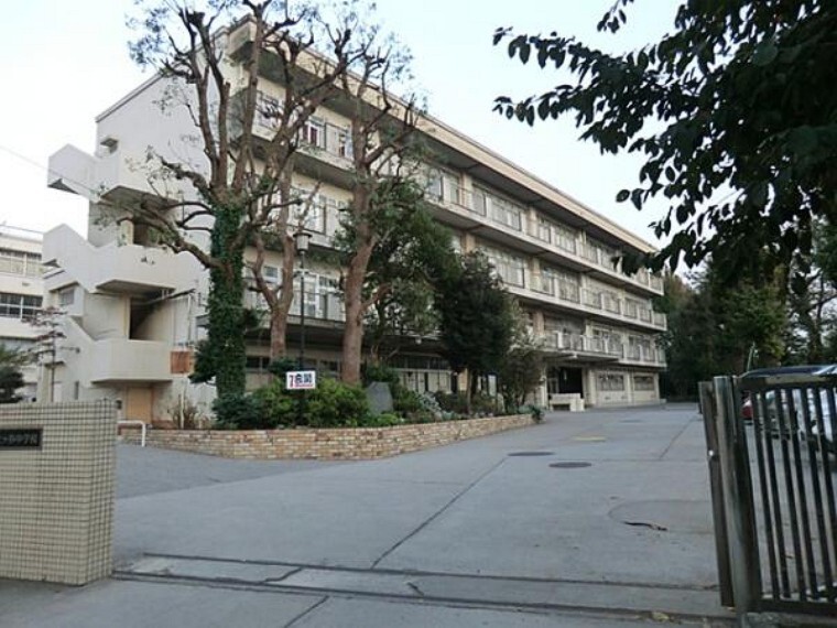 中学校 横浜市立保土ケ谷中学校1500m